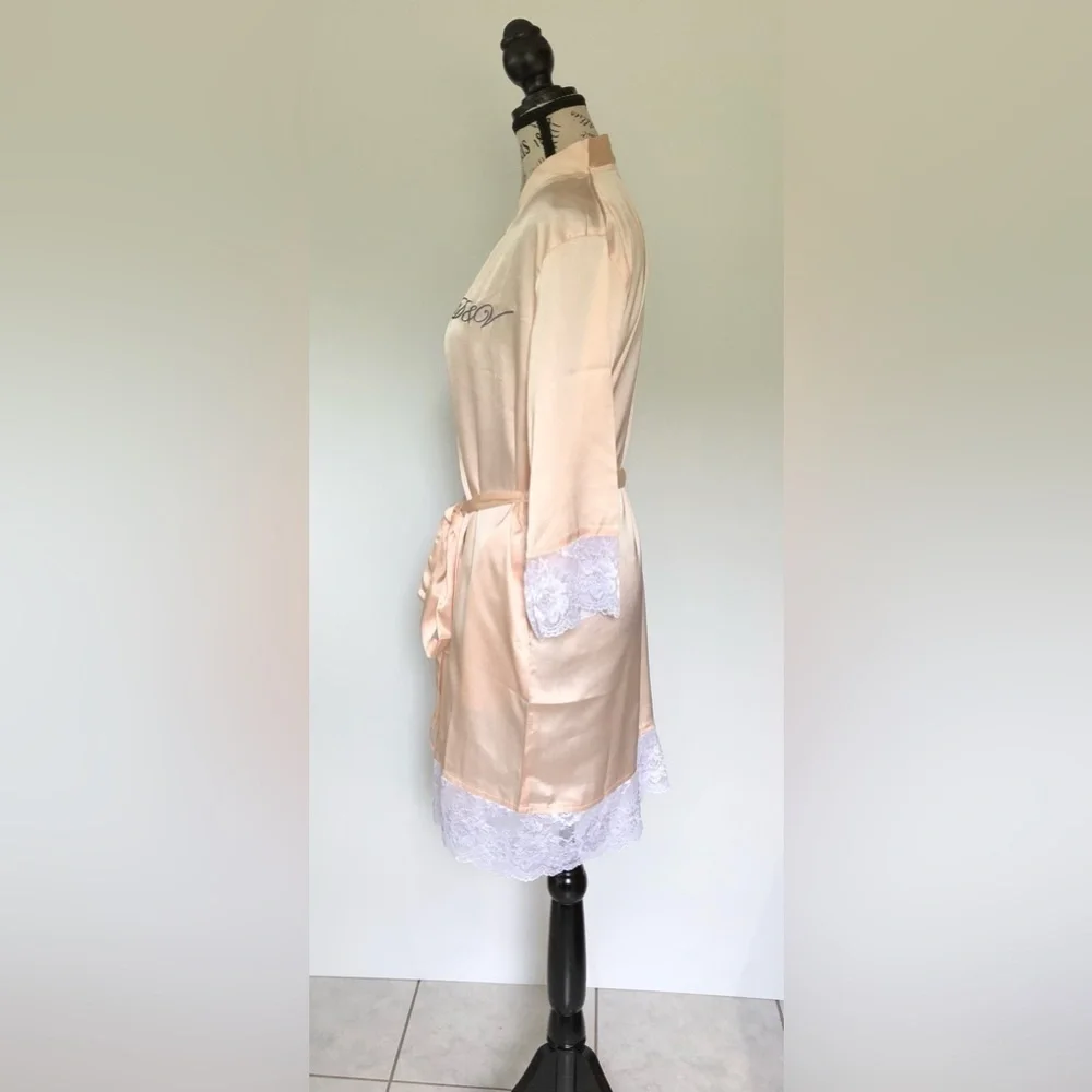 SS Weddings Robe - Picture 2 of 8